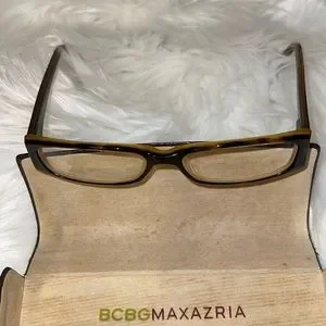 Reading glasses, BCBG Maxzaria with brown case BCBG MAX AZRIA BROWN VINYL HARD CASE FOR EYEGLASSES, 6.5 main image 3